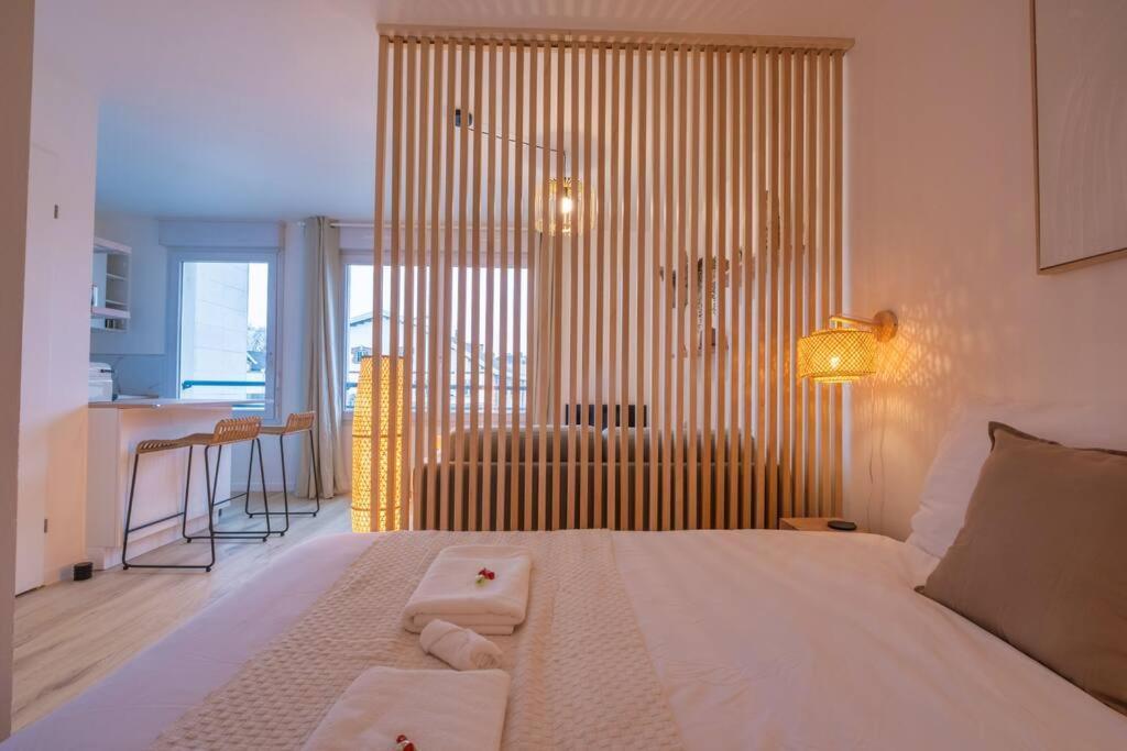 Le Jeroboam Apartamento Reims Exterior foto
